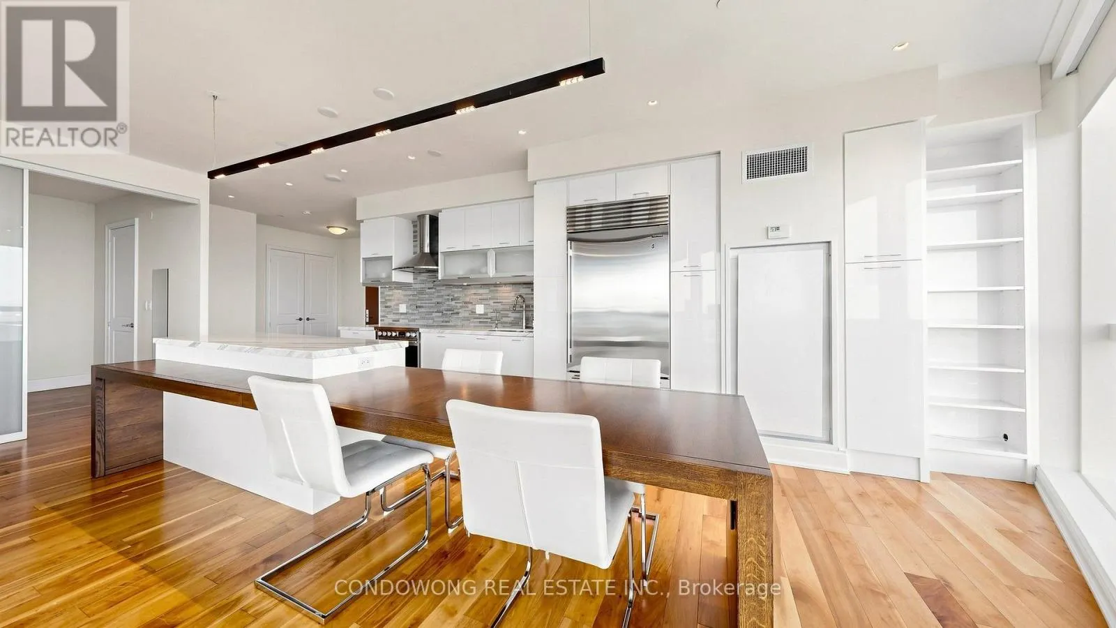 7507 - 388 YONGE STREET