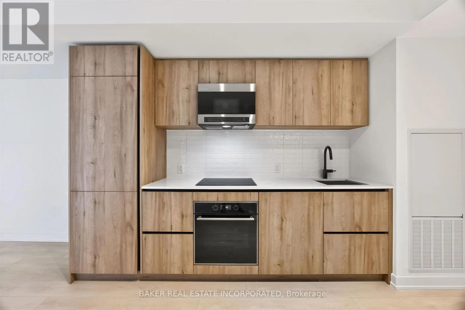 311 - 127 BROADWAY AVENUE