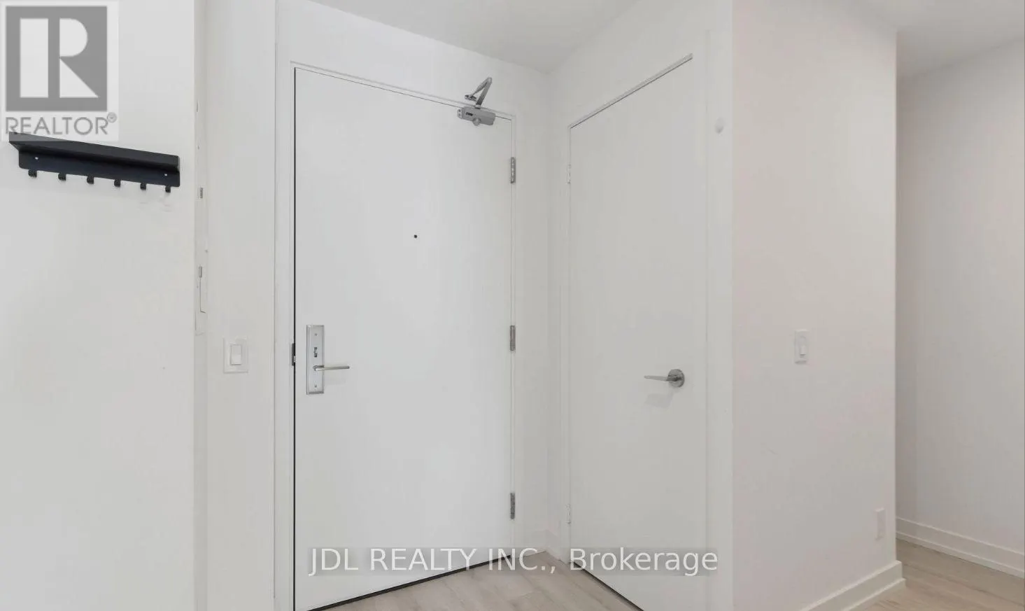 2007 - 33 HELENDALE AVENUE