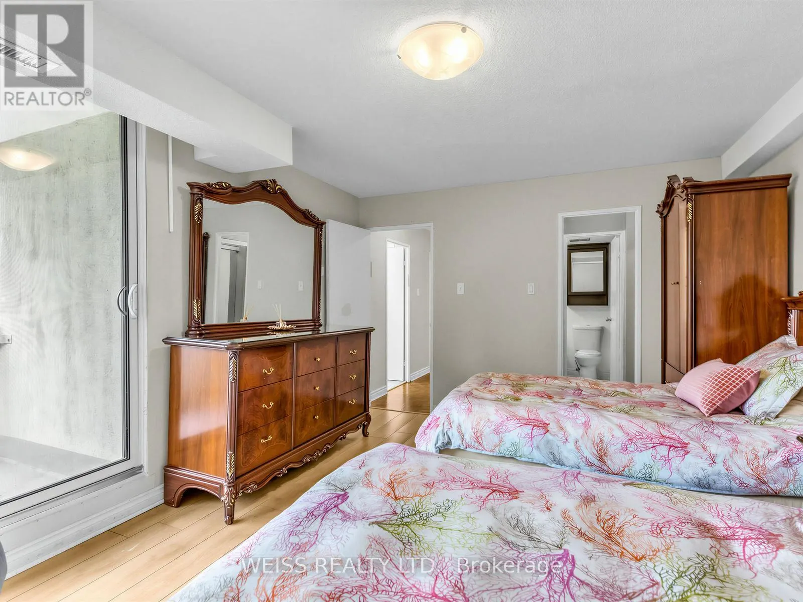 202 - 150 NEPTUNE DRIVE