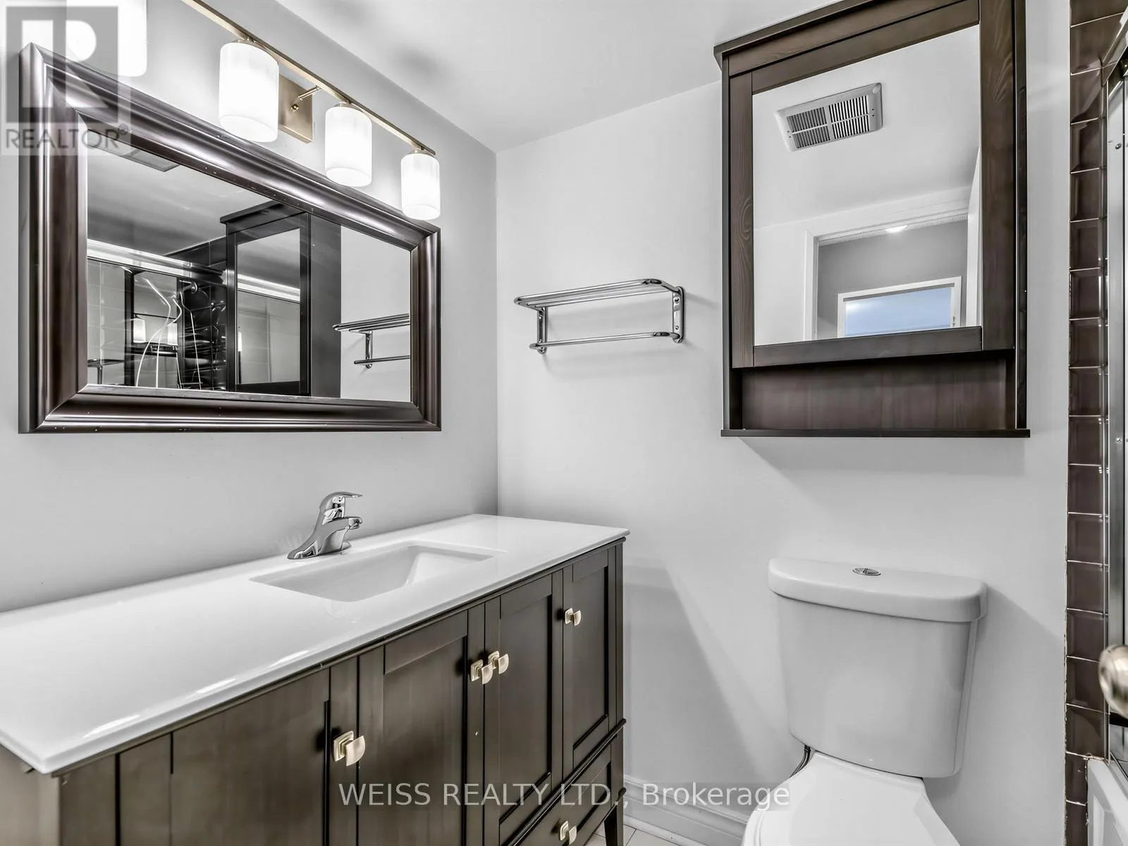 202 - 150 NEPTUNE DRIVE