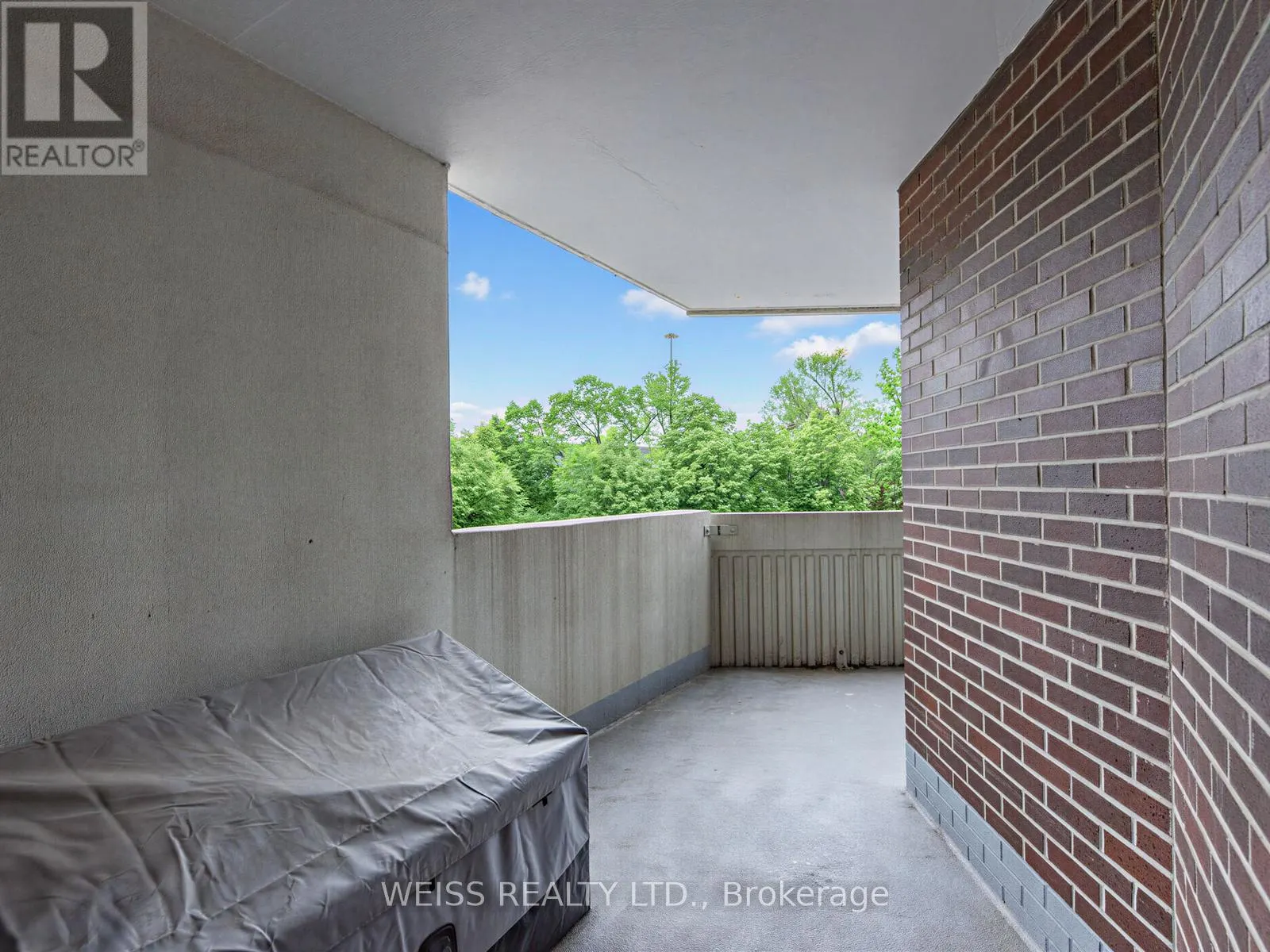202 - 150 NEPTUNE DRIVE