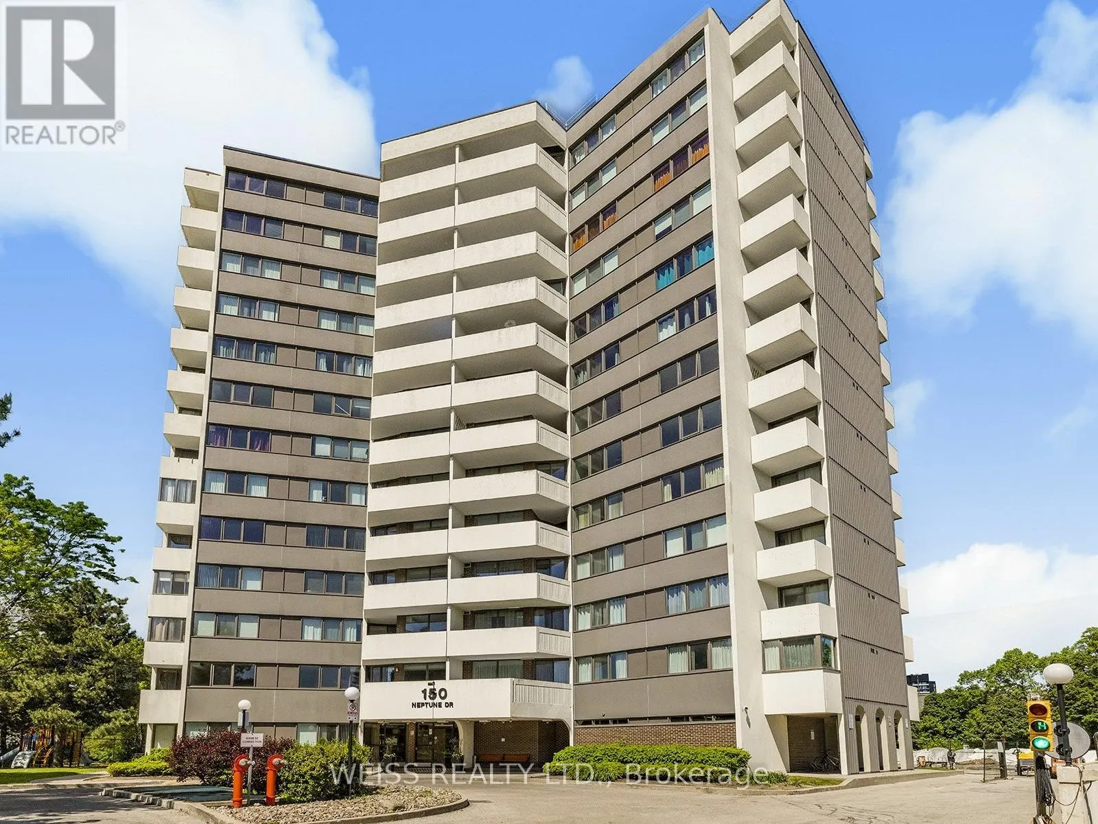 202 - 150 NEPTUNE DRIVE
