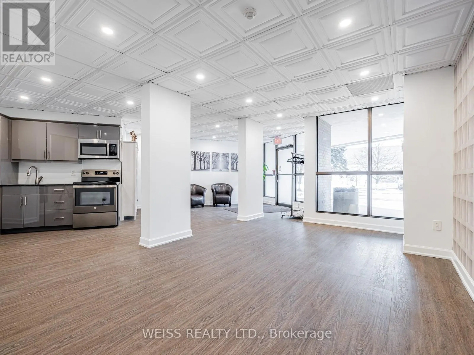 202 - 150 NEPTUNE DRIVE