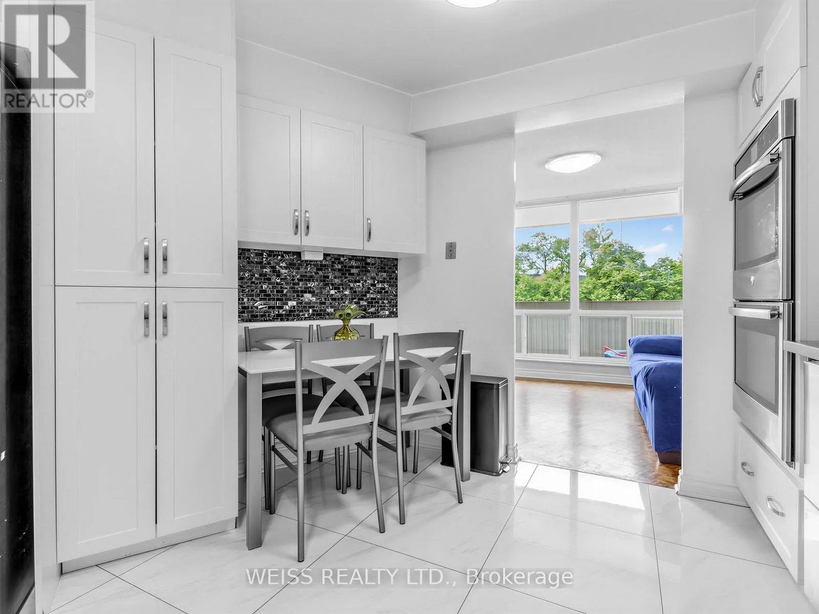 202 - 150 NEPTUNE DRIVE