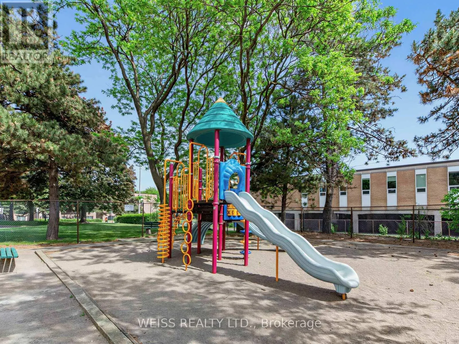 202 - 150 NEPTUNE DRIVE