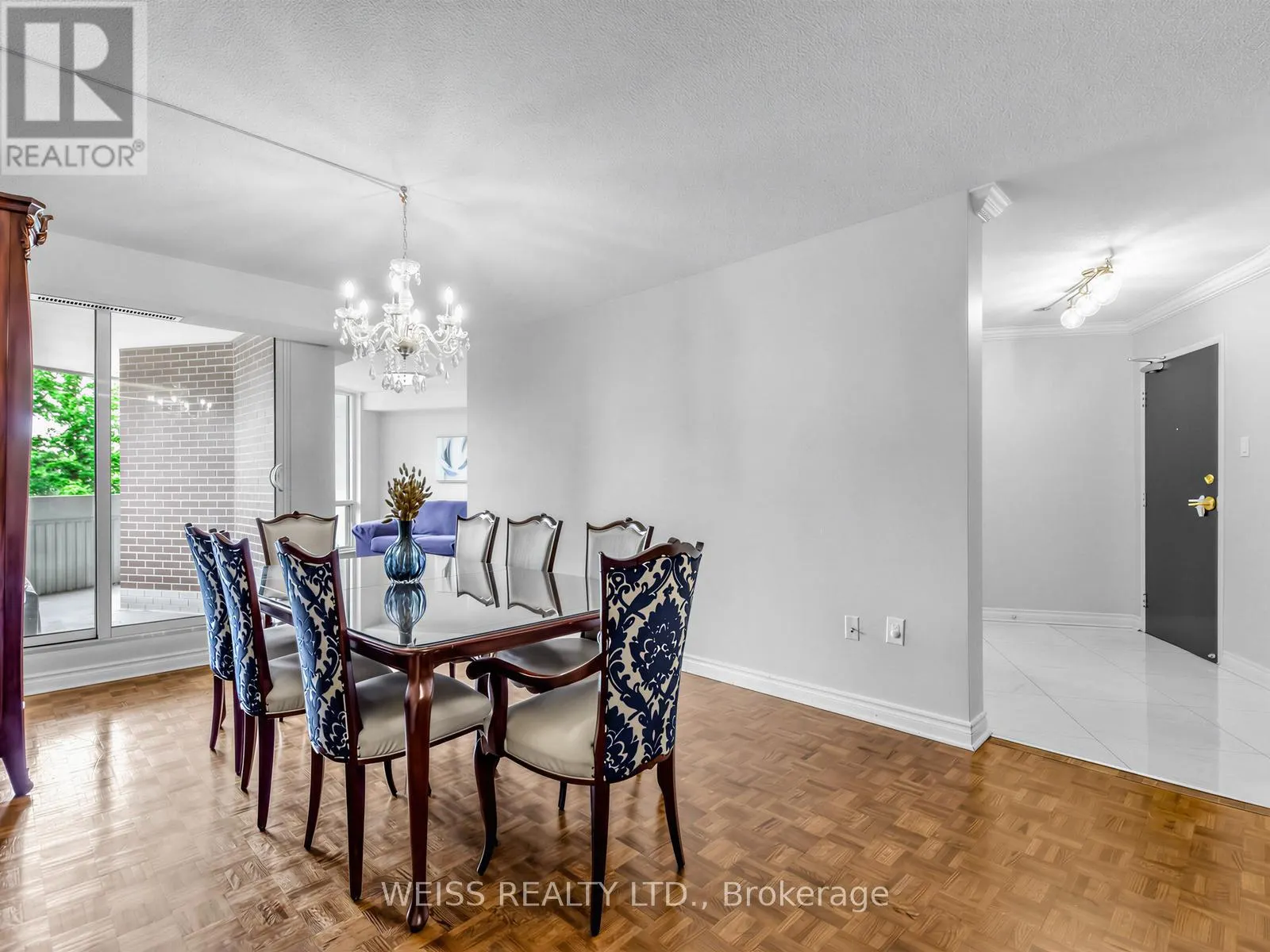 202 - 150 NEPTUNE DRIVE