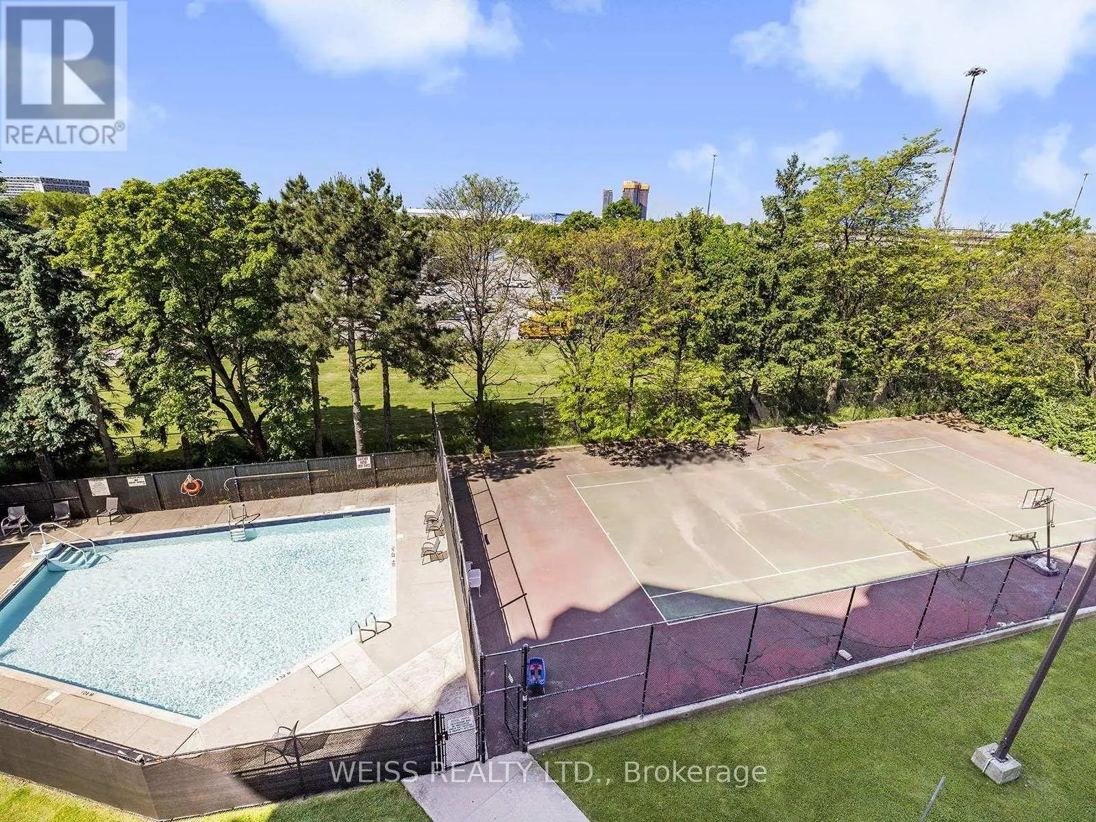 202 - 150 NEPTUNE DRIVE