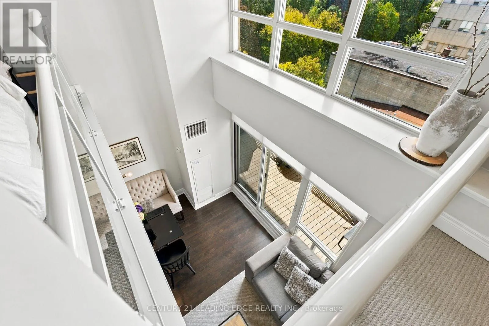 612 - 119 MERTON STREET