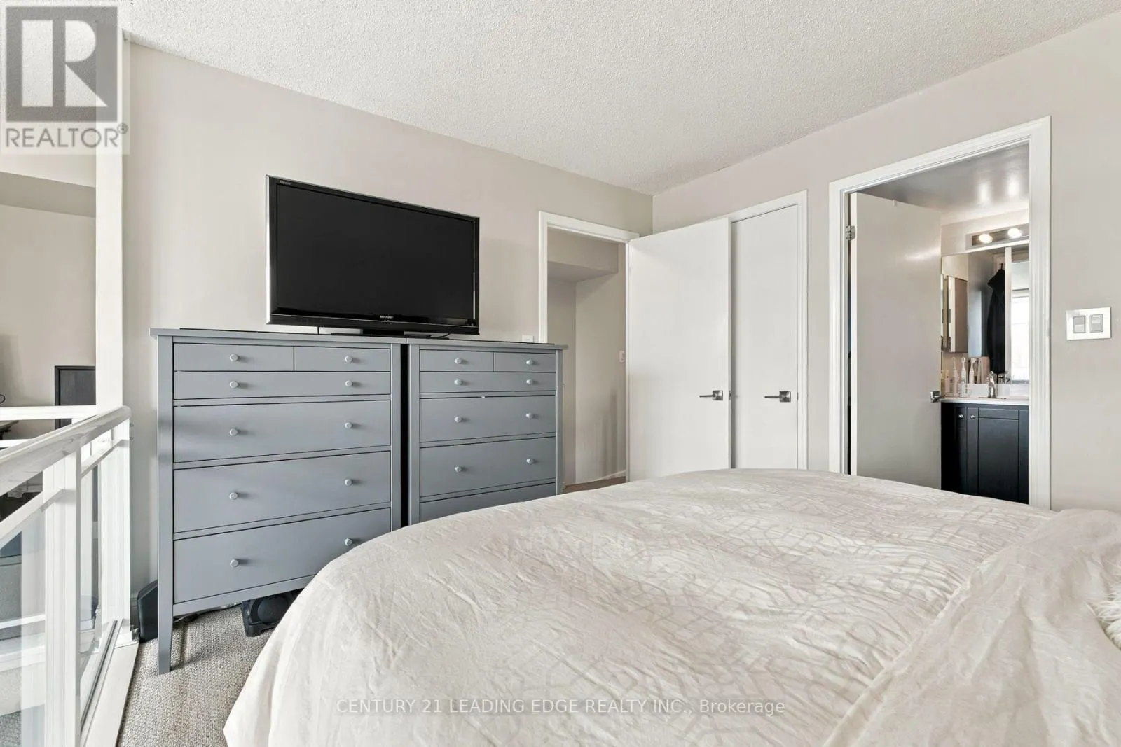 612 - 119 MERTON STREET