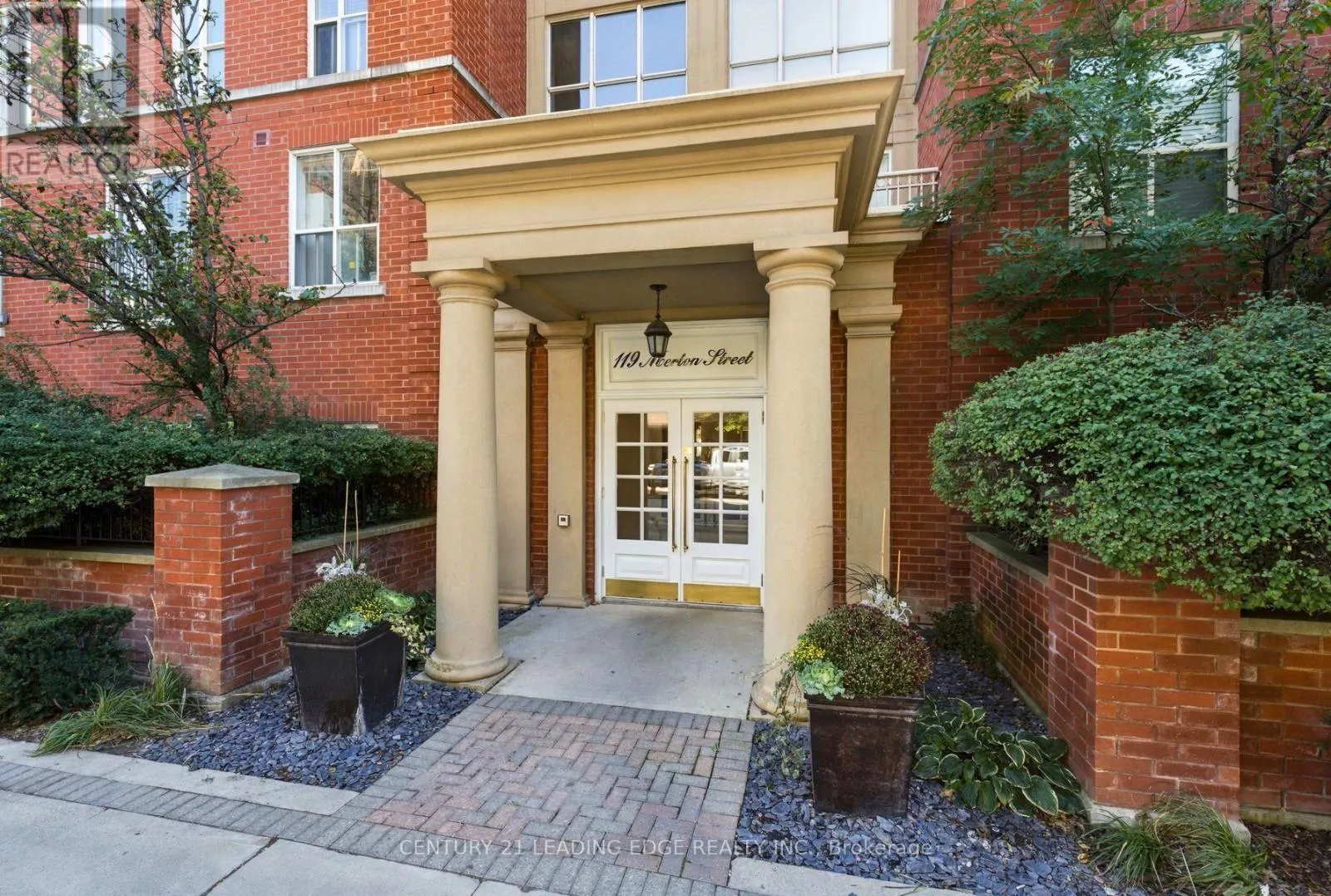 612 - 119 MERTON STREET