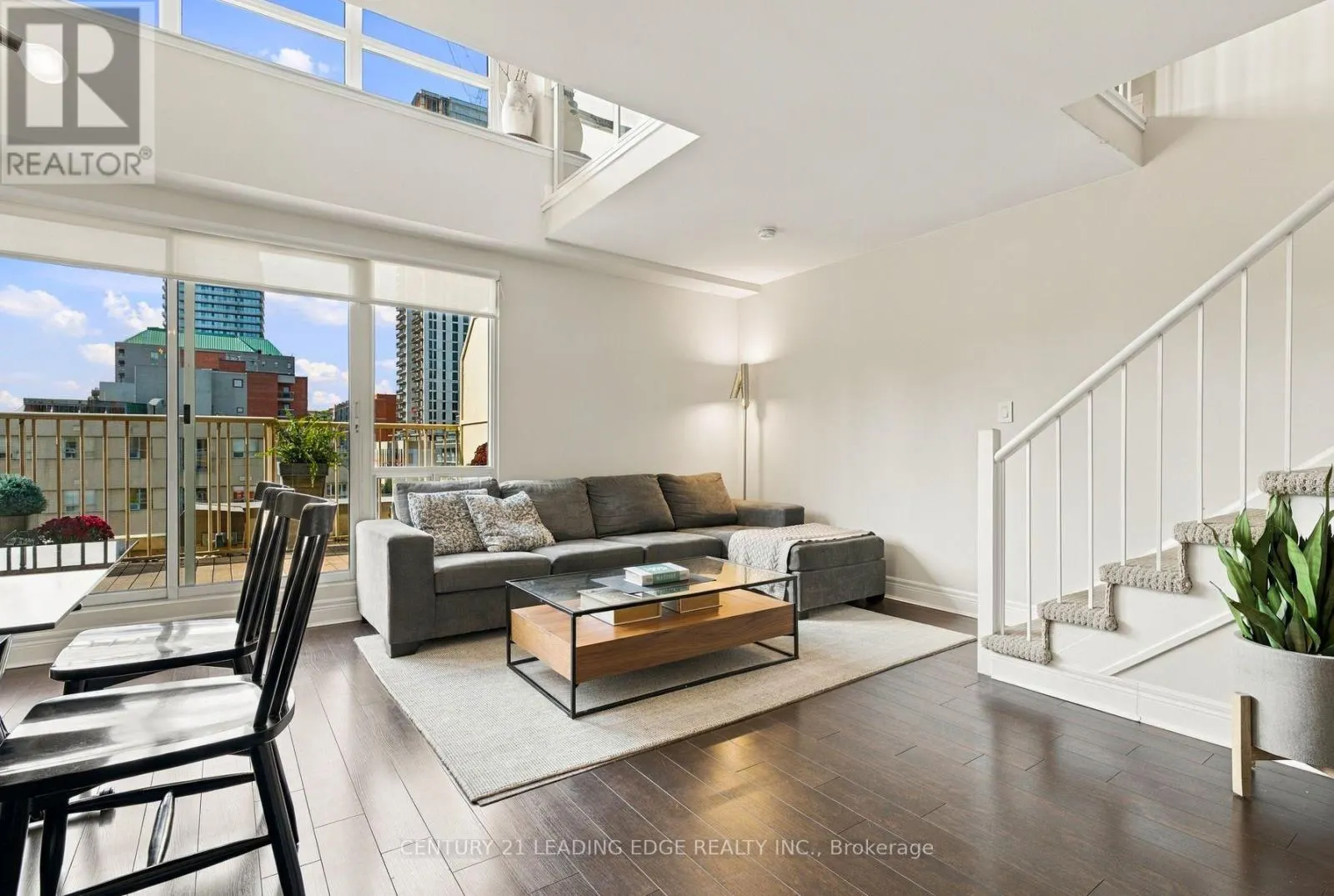 612 - 119 MERTON STREET