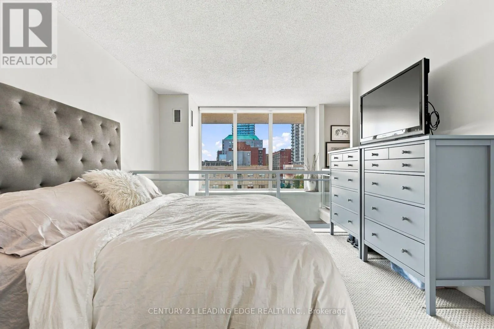 612 - 119 MERTON STREET