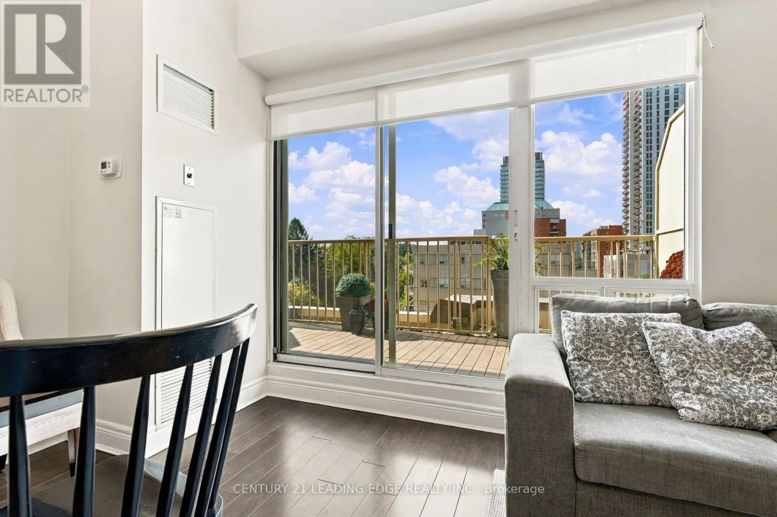 612 - 119 MERTON STREET