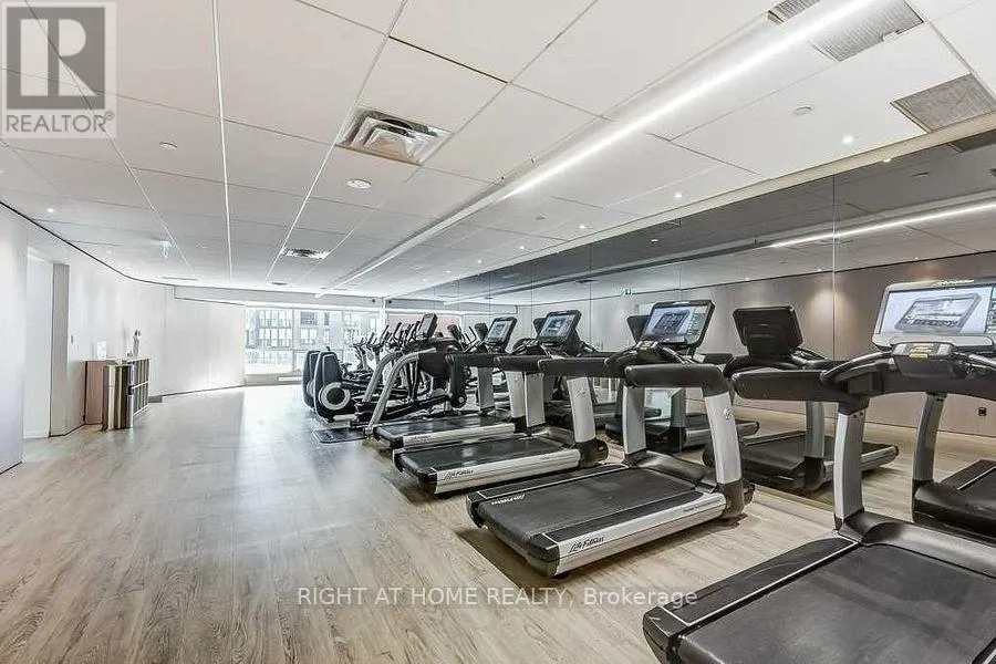2111 - 1001 BAY STREET