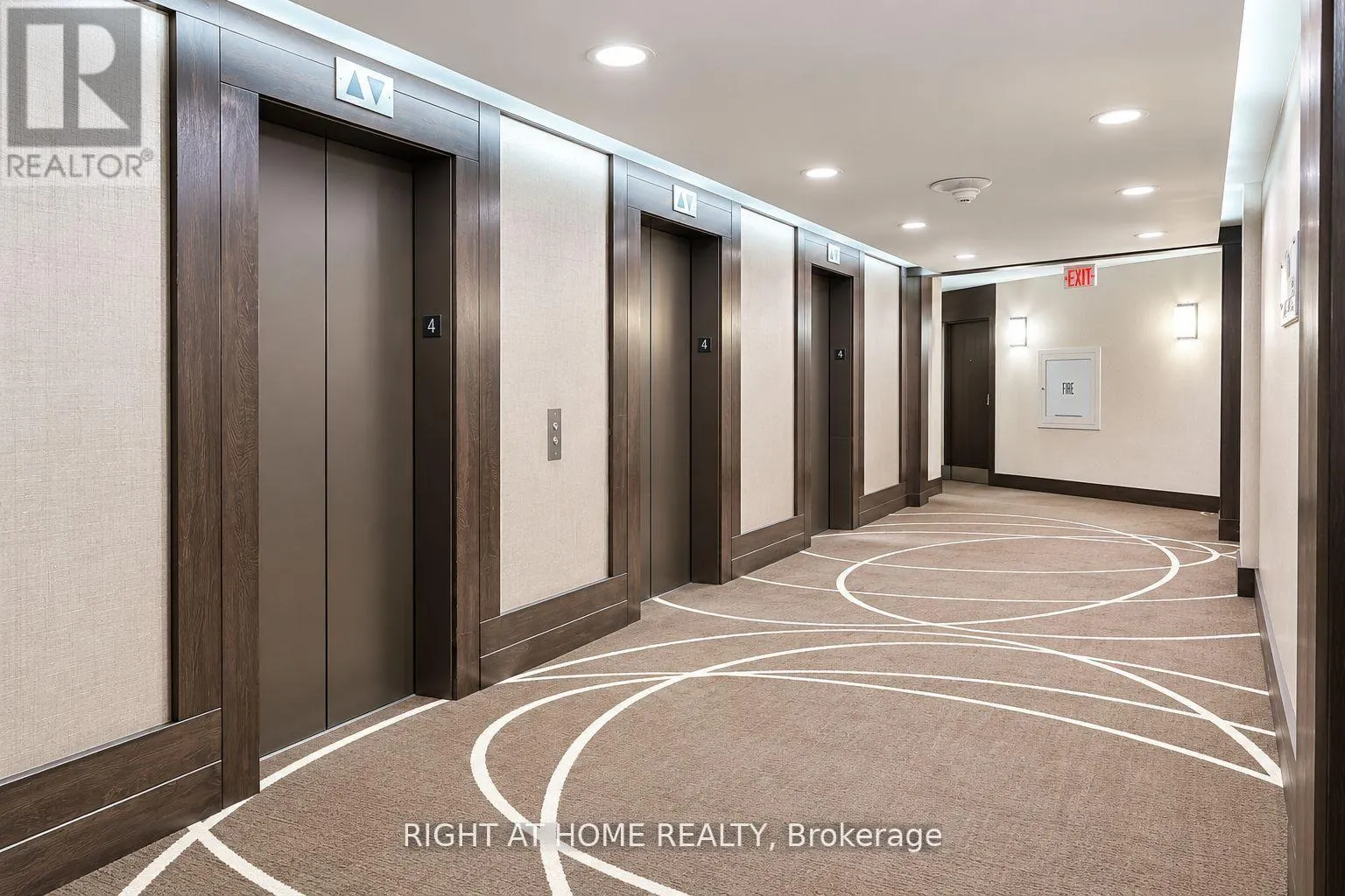 2111 - 1001 BAY STREET