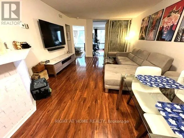 2111 - 1001 BAY STREET