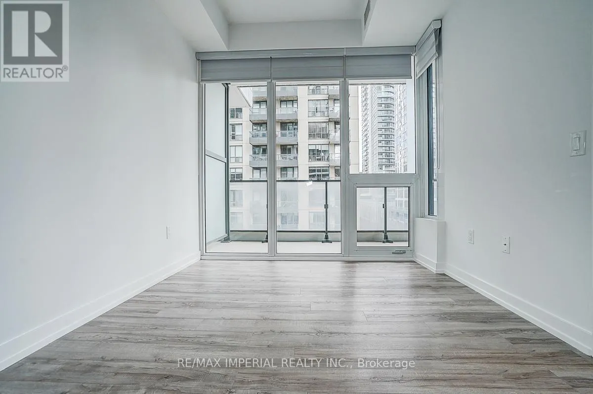 710 - 77 SHUTER STREET