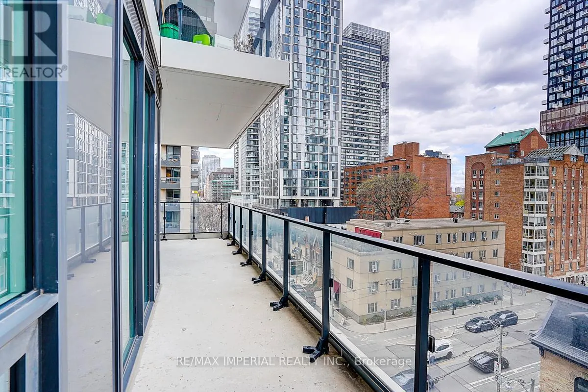 710 - 77 SHUTER STREET