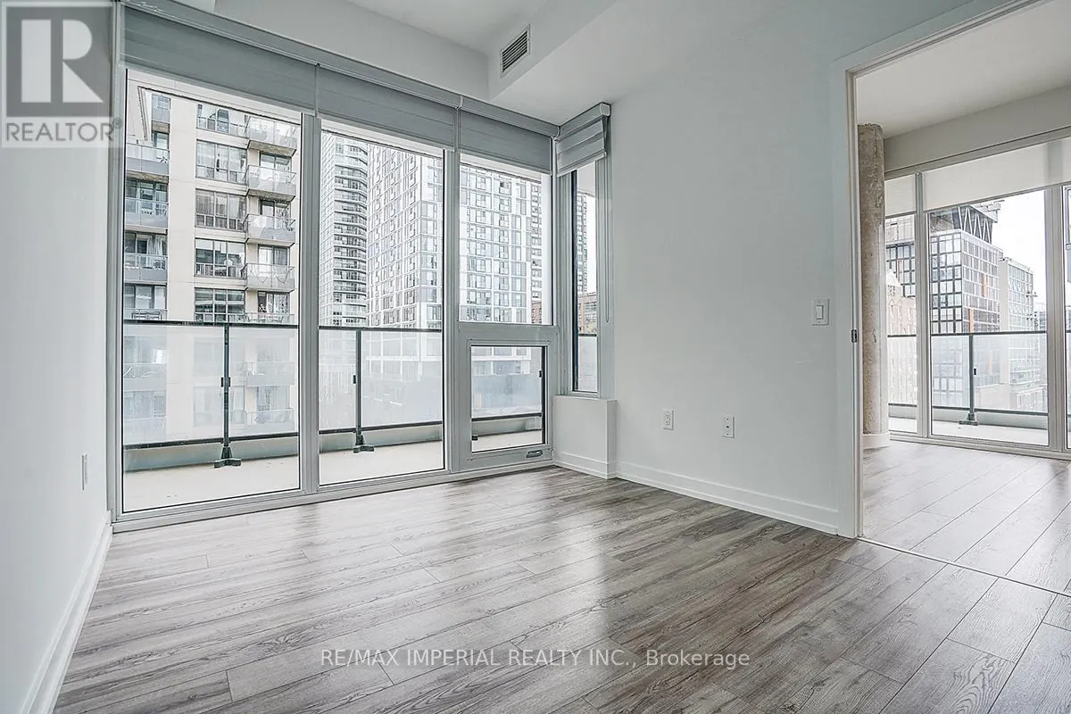 710 - 77 SHUTER STREET