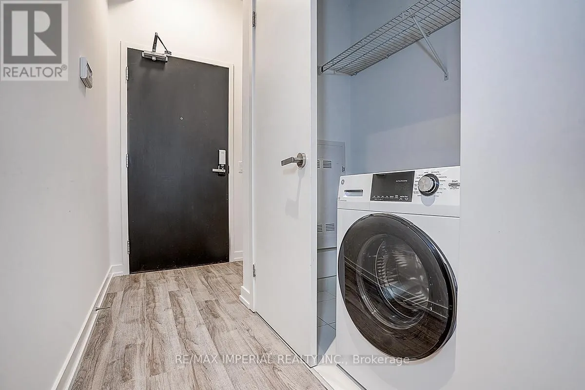 710 - 77 SHUTER STREET