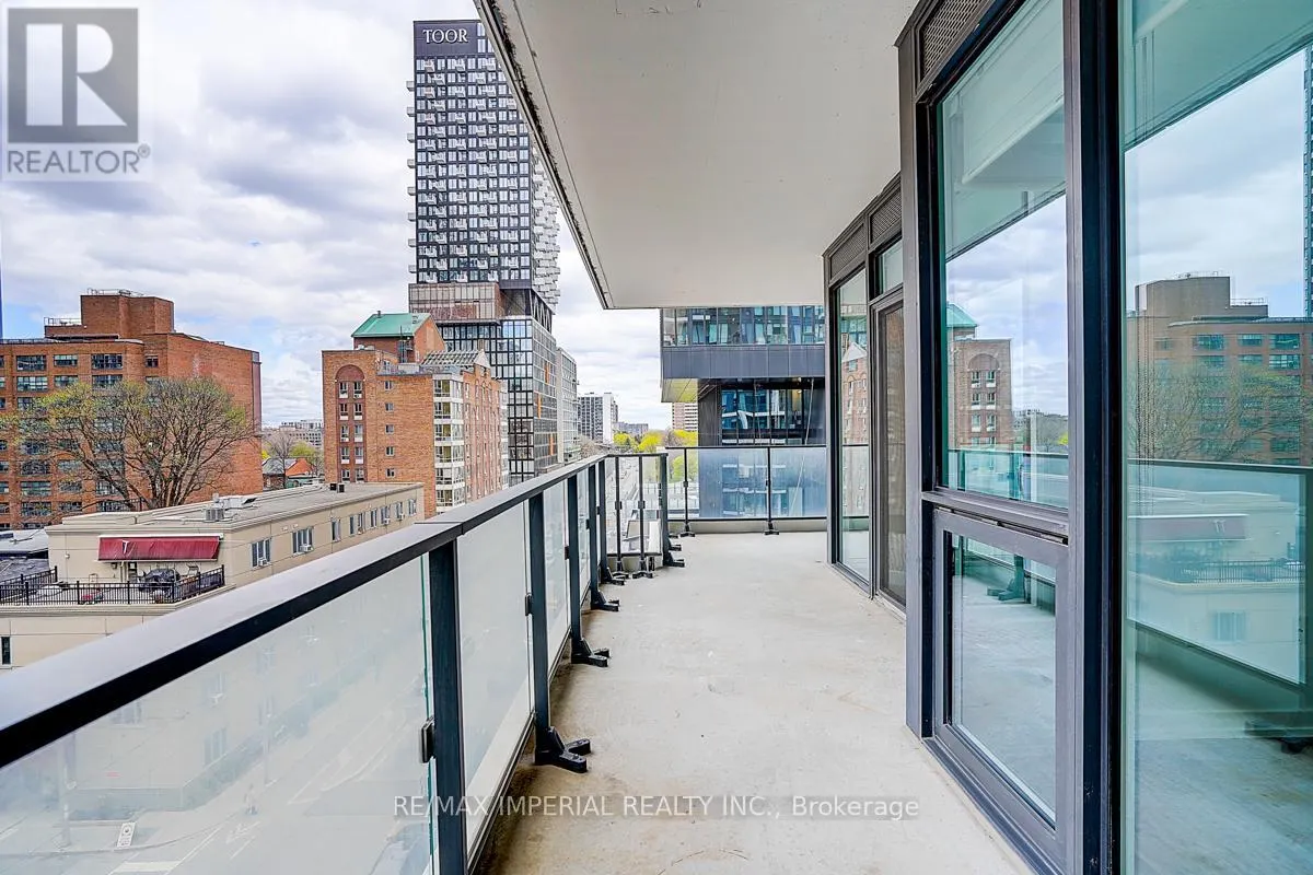 710 - 77 SHUTER STREET