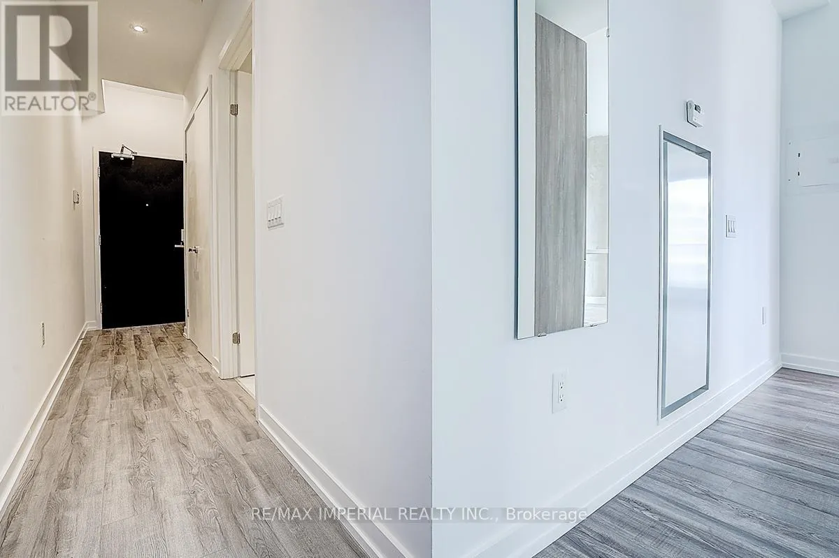 710 - 77 SHUTER STREET