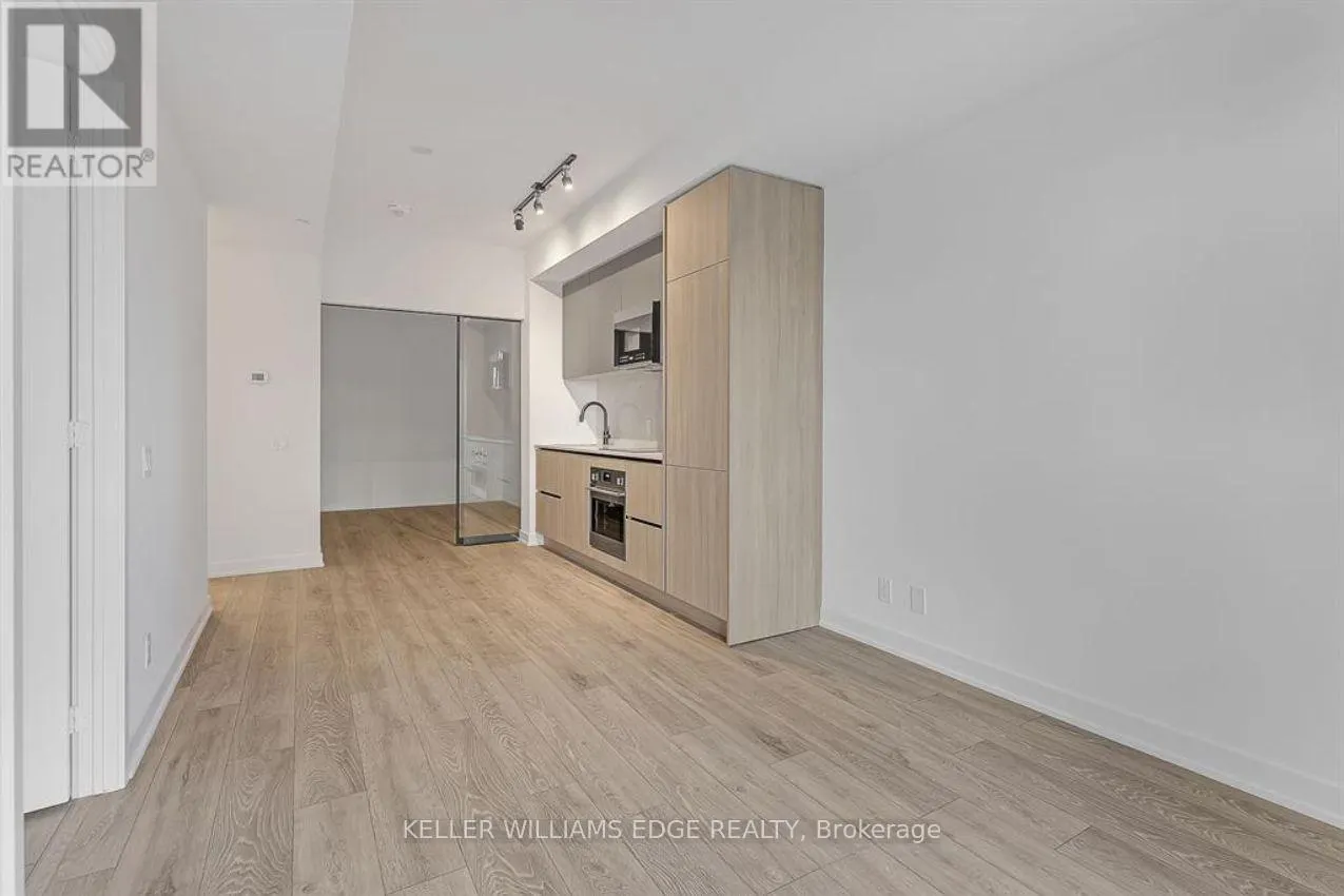 701 - 108 PETER STREET