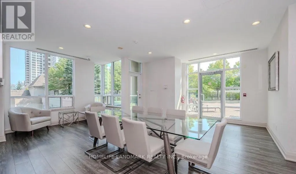 # 405 - 17 BARBERRY PLACE