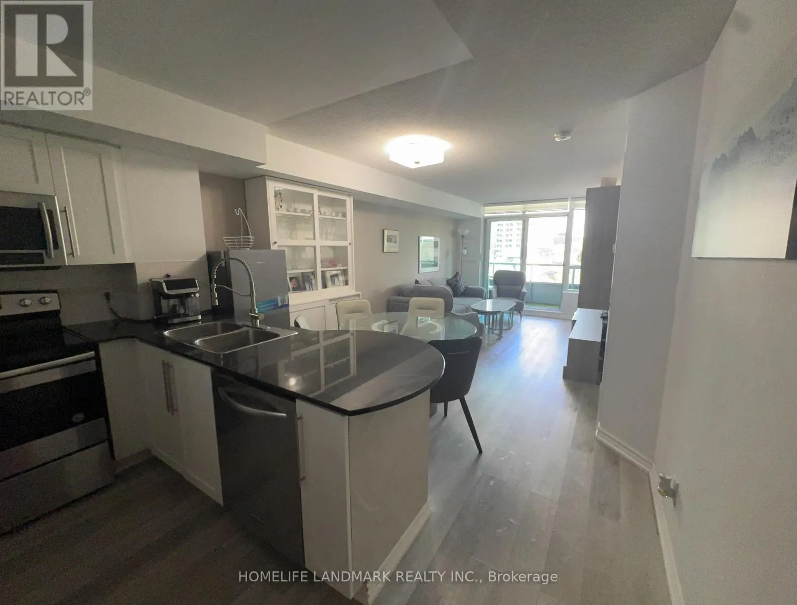 # 405 - 17 BARBERRY PLACE