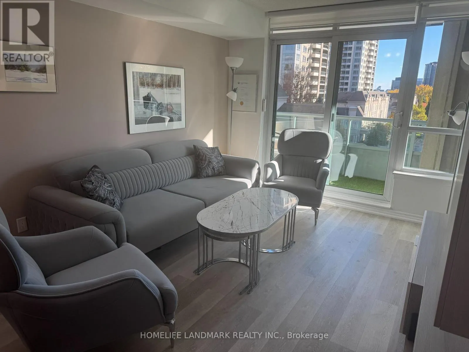 # 405 - 17 BARBERRY PLACE