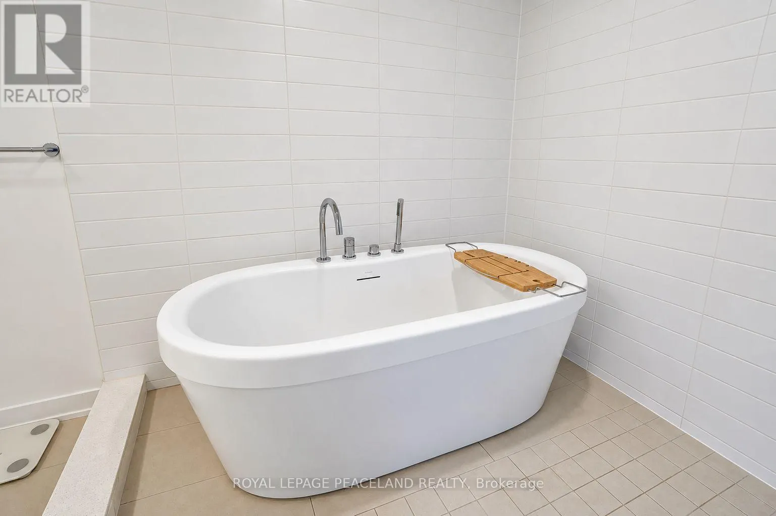 127 GREEN GARDENS BOULEVARD
