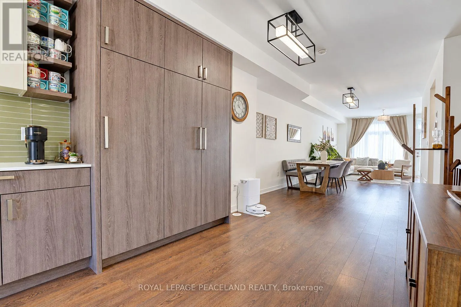 127 GREEN GARDENS BOULEVARD