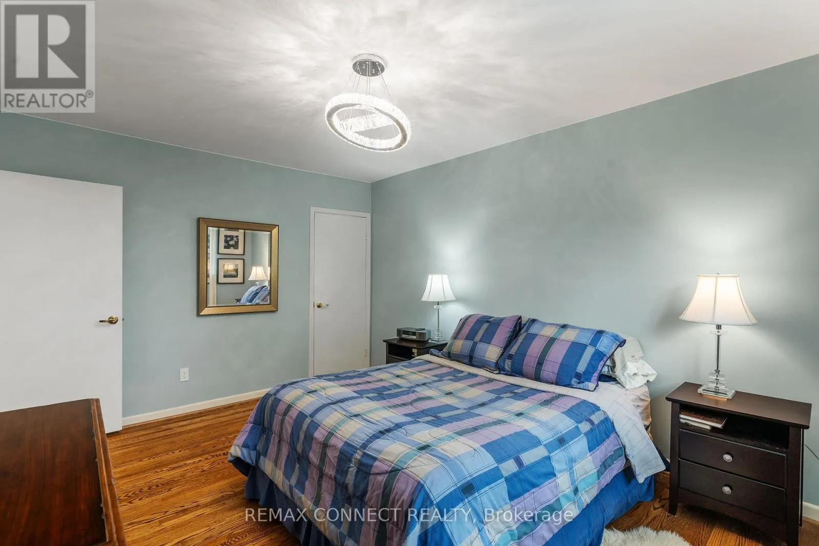 26 AVERDON CRESCENT