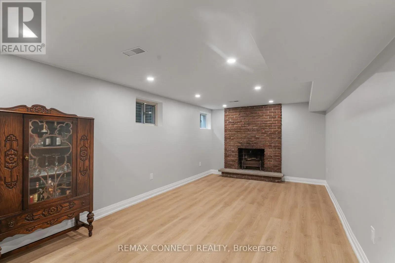 26 AVERDON CRESCENT