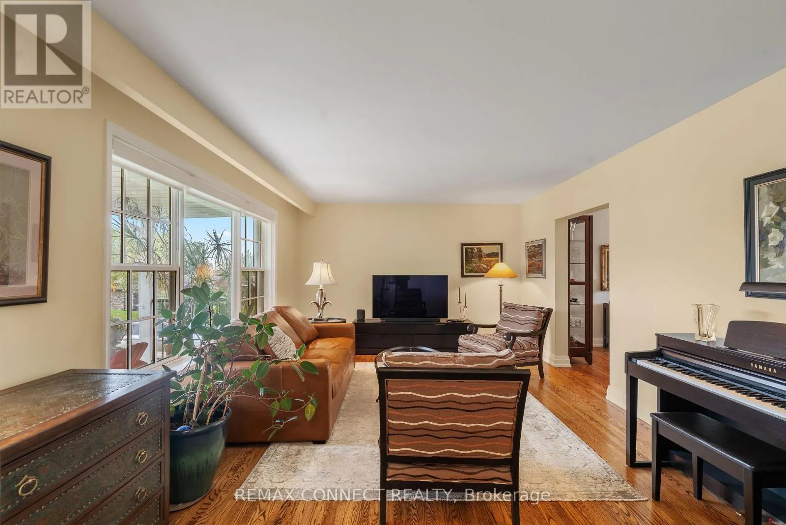 26 AVERDON CRESCENT