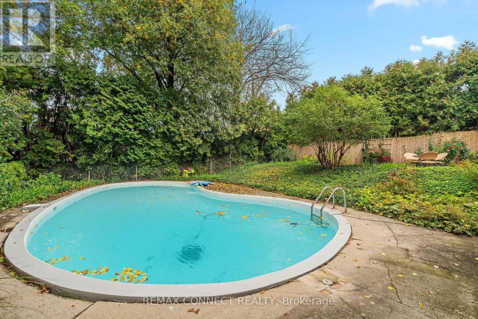 26 AVERDON CRESCENT