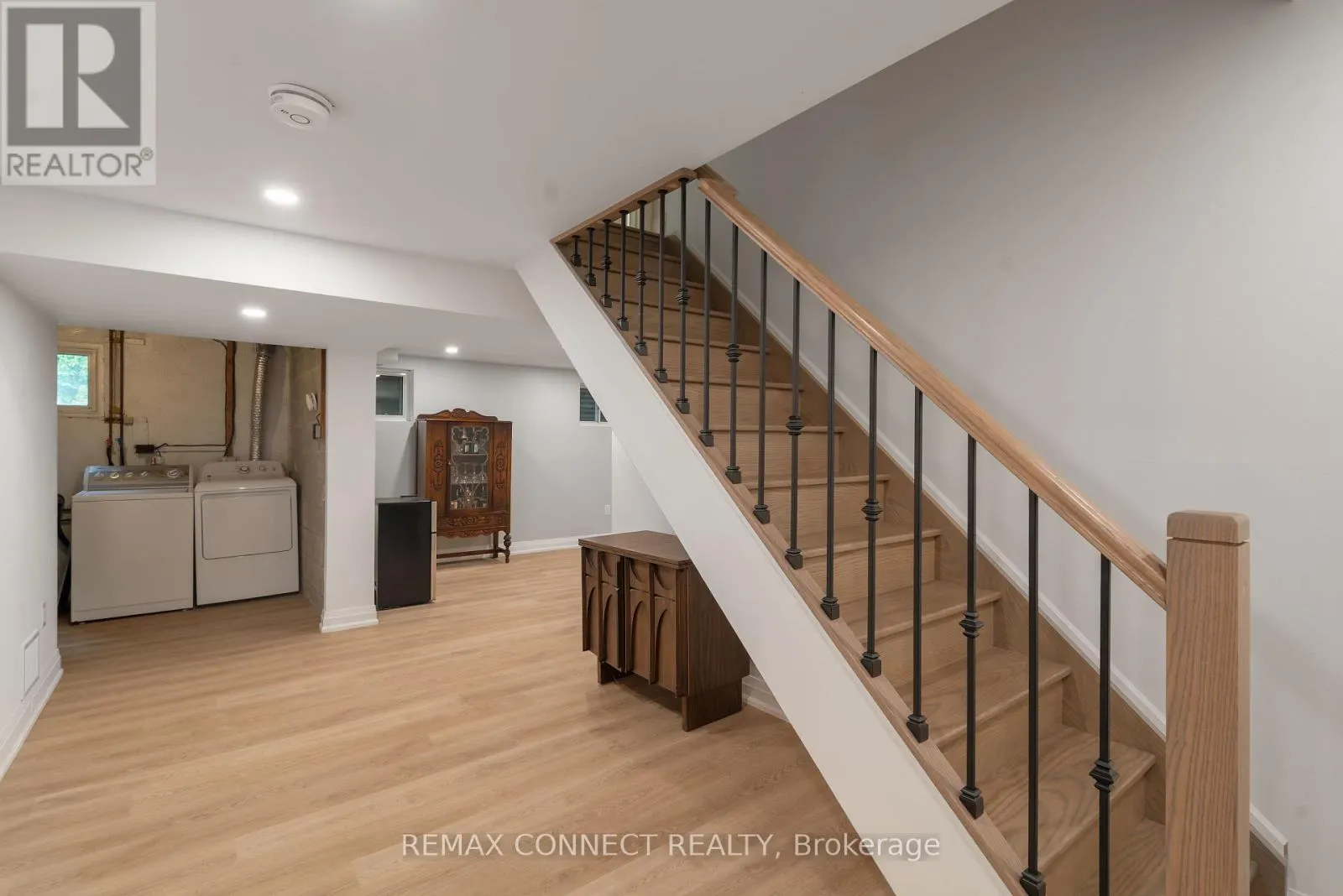 26 AVERDON CRESCENT