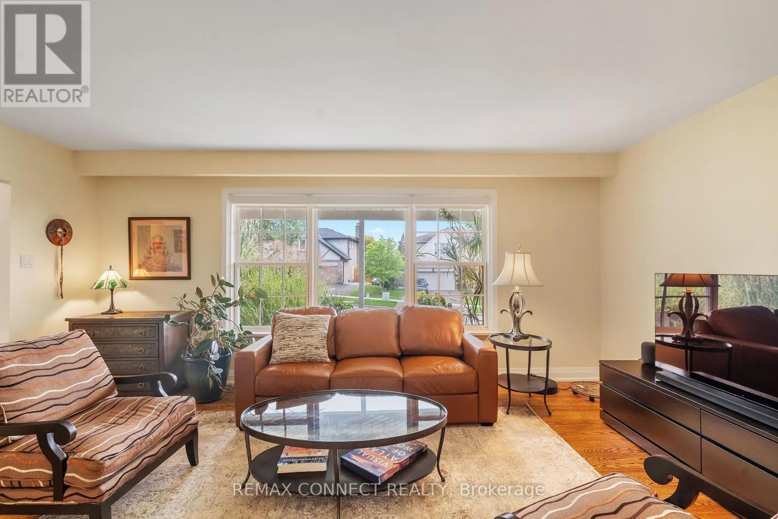 26 AVERDON CRESCENT