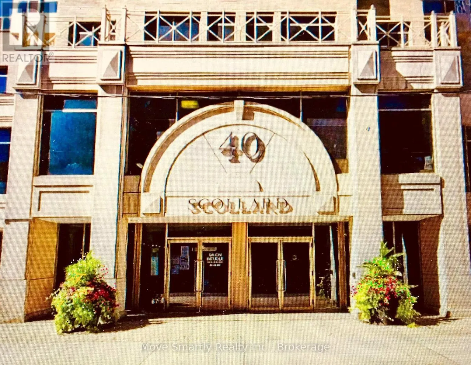 808 - 40 SCOLLARD STREET