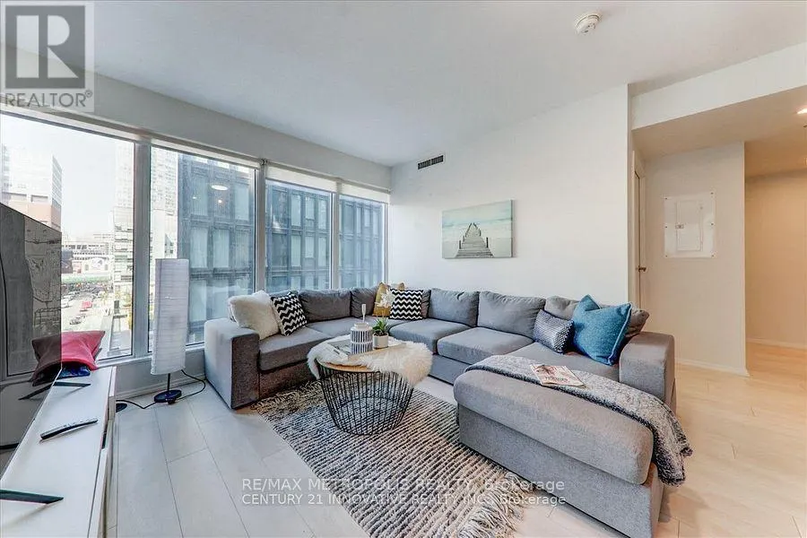 605 - 68 SHUTER STREET