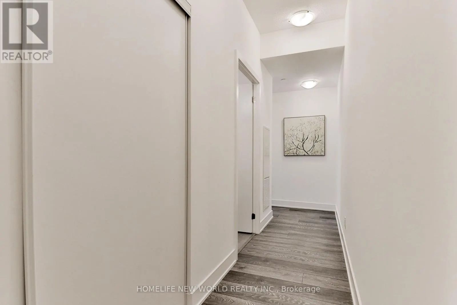 215 - 188 FAIRVIEW MALL DRIVE