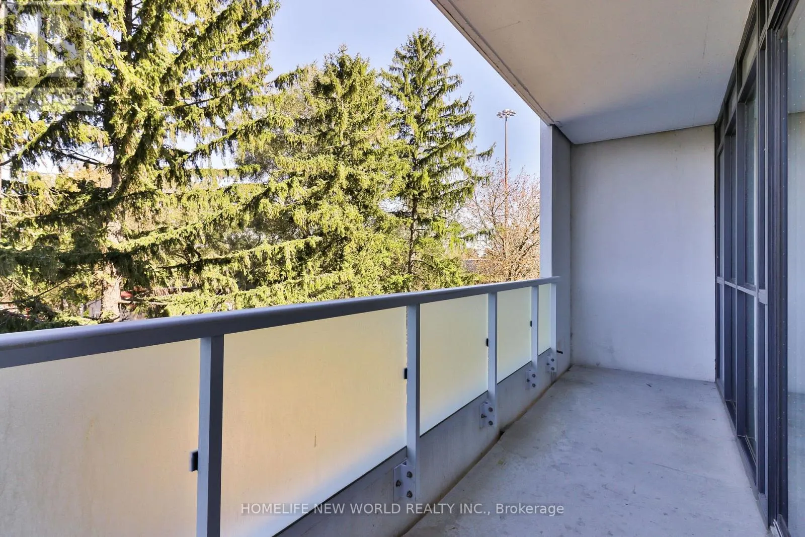 215 - 188 FAIRVIEW MALL DRIVE