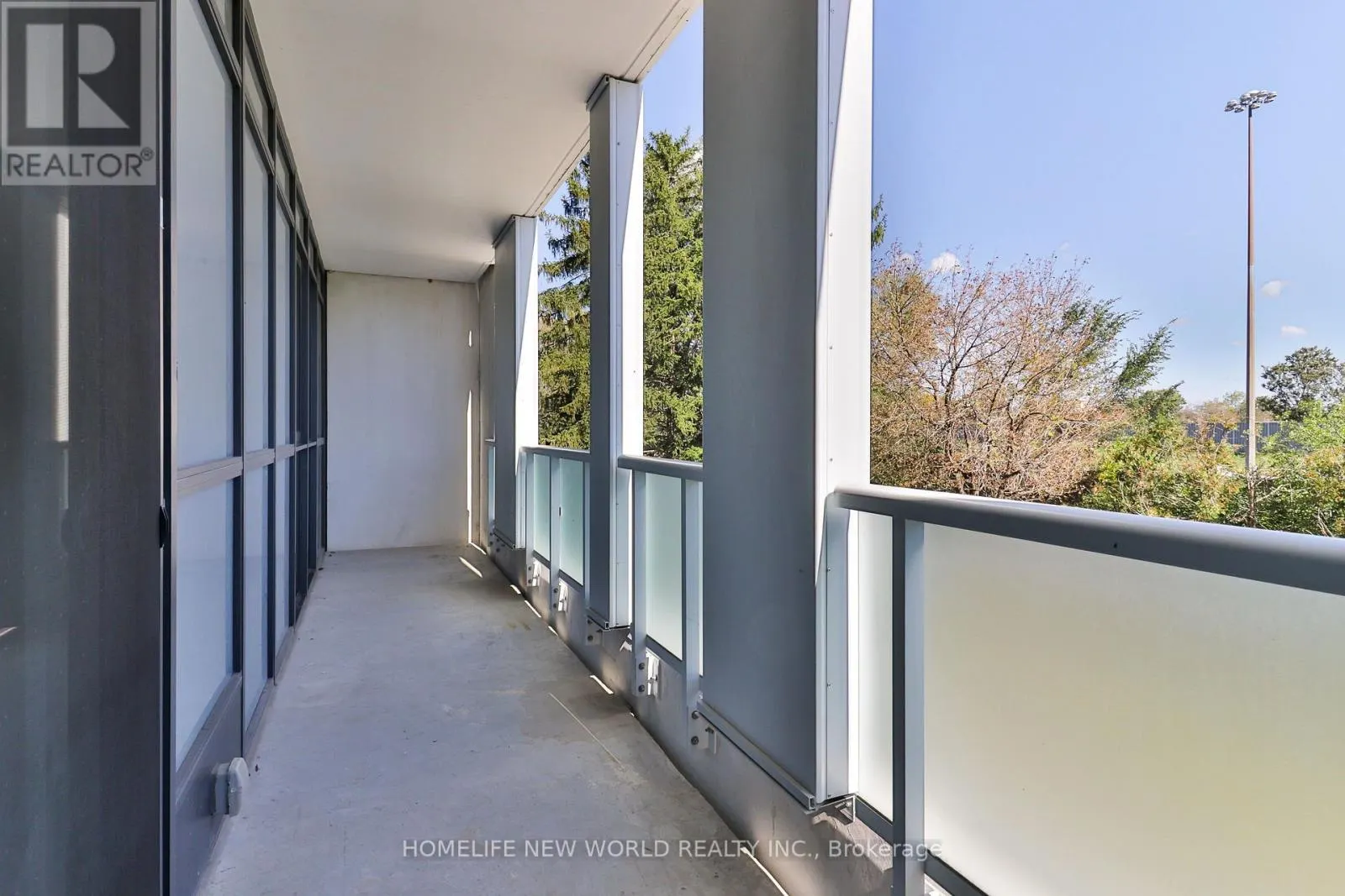 215 - 188 FAIRVIEW MALL DRIVE