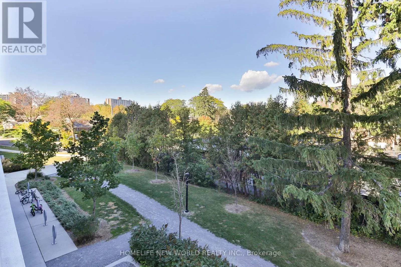 215 - 188 FAIRVIEW MALL DRIVE