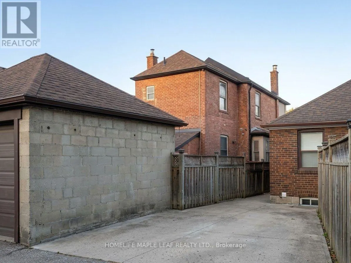 600 OAKWOOD AVENUE