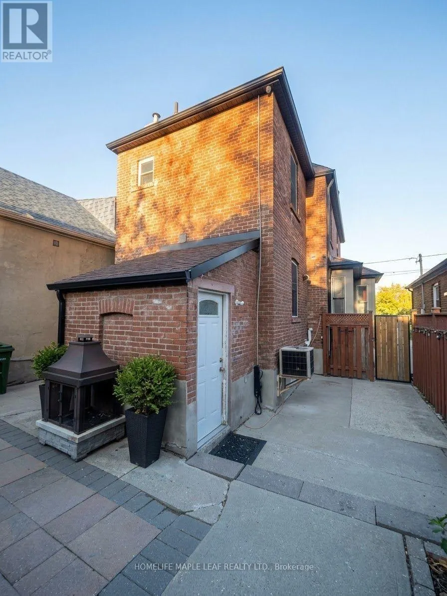 600 OAKWOOD AVENUE