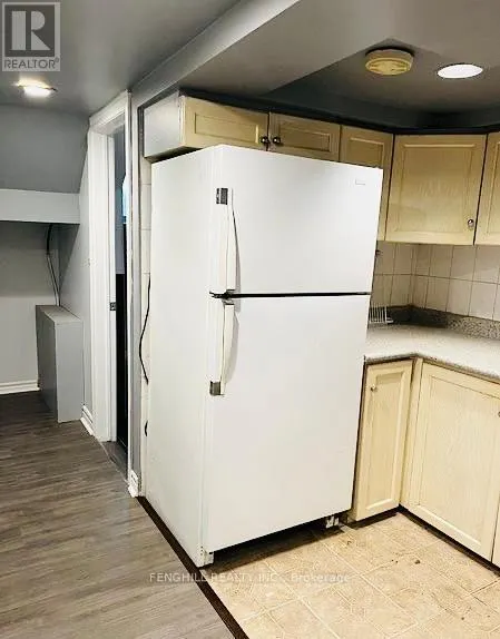BSMT - 218 FINCH AVENUE E