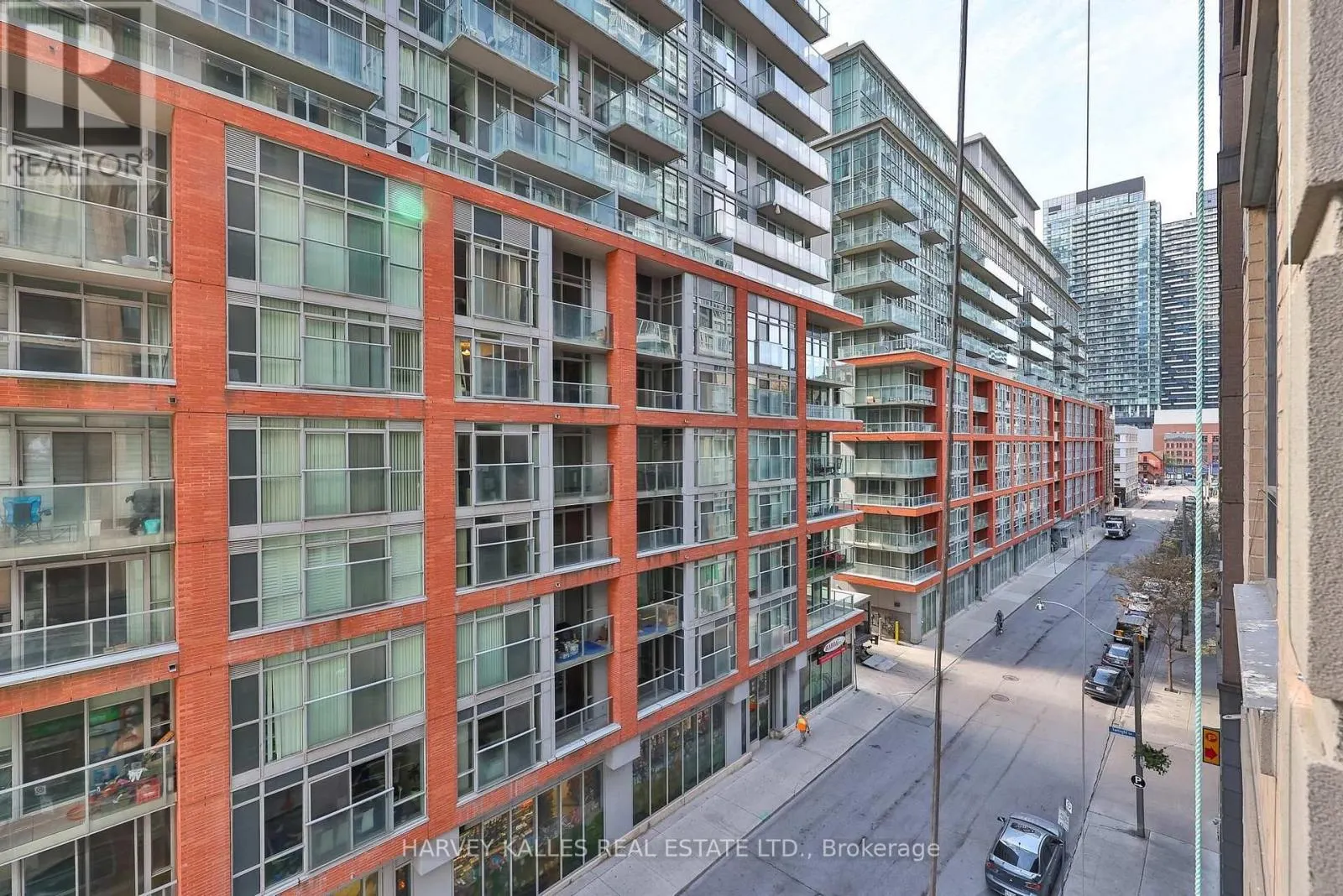515 - 140 SIMCOE STREET