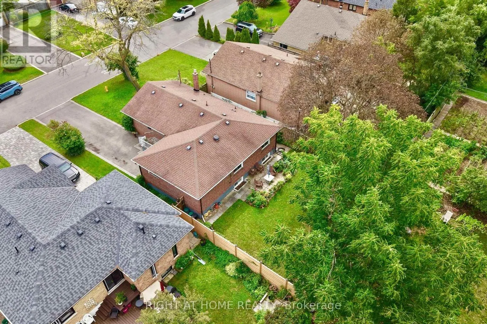 202 WATERLOO AVENUE